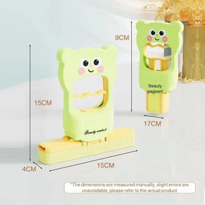 Vente en gros : Mini balai de table pliable Ours de dessin animé, pour usage humide et sec, outil de nettoyage de table pratique - Product Image 5