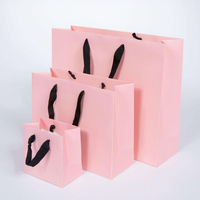 Sacs en papier personnalisés en gros avec logo imprimé, sacs cadeaux de luxe en papier avec poignée