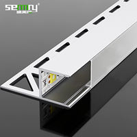 Barre lumineuse LED moderne intégrée à un profil en aluminium pour un éclairage décoratif d'ambiance sur les bords des murs