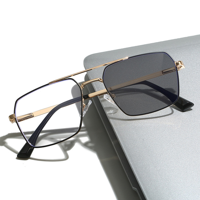 Men's Fashionable Vintage Optical Glasses Blue Light Blocking Technology Solid Double Bridge Metal Eyewear Monturas Opticas Blue