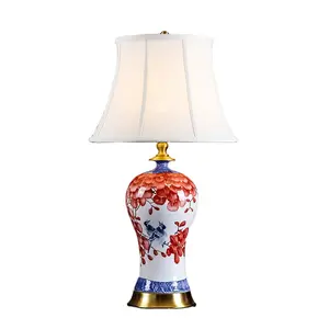 Jingdezhen gốm trang trí đèn bàn sang trọng hiện đại cho đám cưới trang trí nội thất tay sơn màu đỏ LED Điện sứ bảng đèn