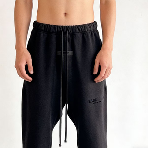 Ensembles de survêtements unisexes personnalisés pour l'hiver, comprenant des sweats à capuche amples unis et des shorts, style <span class=keywords><strong>jogging</strong></span>, avec sweat à capuche court et short. - Product Image 4