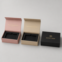 Boîte en papier rigide magnétique écologique portable avec logo personnalisé, estampage à chaud, forme de livre, avec insert pour emballage de bouteille cadeau