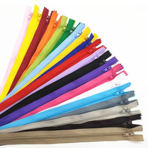 Fournisseur direct d'usine, en stock, fermeture éclair en nylon n°3 de haute qualité, vente en gros de fermetures éclair en nylon de haute qualité en rouleau - Product Image 3