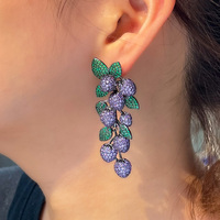 Boucles d'oreilles pendantes longues pour femme, motif grappe de raisin et feuille, en micro-pavé de zircon cubique violet et vert, pour mariage et soirée