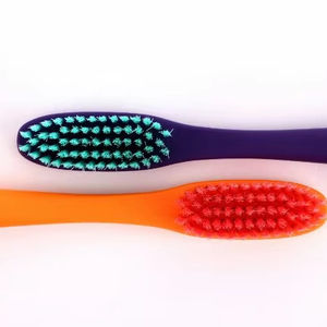 Brosse à dents conique KNK KKP15 de haute qualité avec poignée confortable et poils en nylon doux, manche en plastique pour usage domestique - Sourire sain - Product Image 1