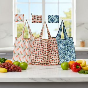 Sac fourre-tout pliable <span class=keywords><strong>en</strong></span> polyester écologique de taille moyenne, réutilisable, avec bandoulière, logo personnalisé et motif lettres, idéal pour les cadeaux - Product Image 5