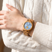 Montre de luxe antique à quartz, plaquée or, avec fond en acier inoxydable, bracelet en bois d'olivier fait main de 16 mm, cadran à aiguilles pour femme