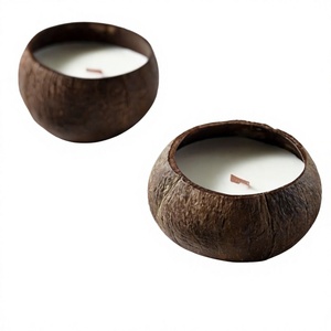 เทียนเปลือกมะพร้าวธรรมชาติ ขี้ผึ้งสีขาว ตกแต่งบ้านแบบรักษ์โลก - Product Image 1