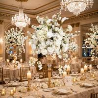 60cm Luxuriöser Weißer Hochzeits-Blumenball mit Calla-Lilie und Rose, Künstliche Seiden-Blumen-Tischdekoration mit Goldständer