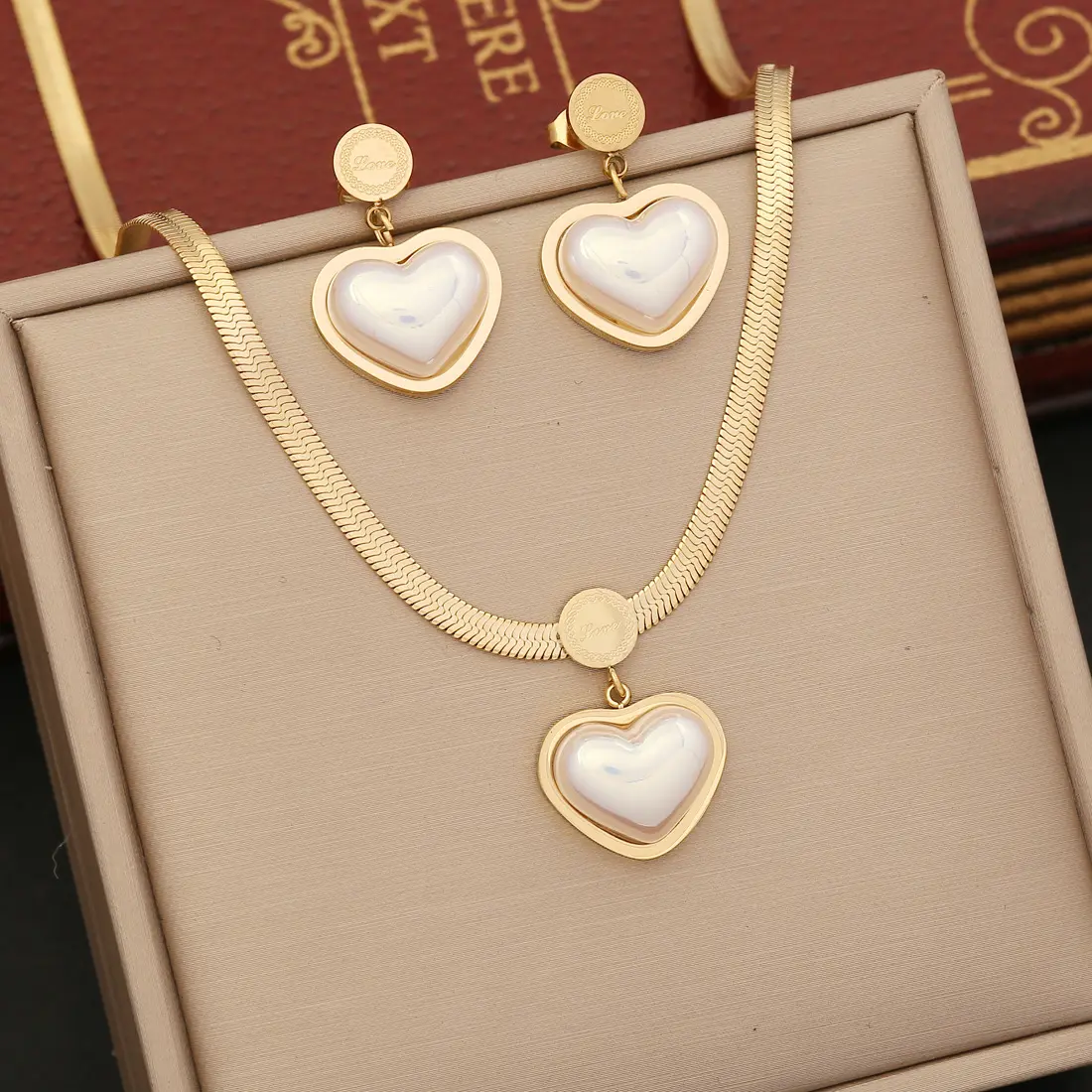 Ensemble de boucles d'oreilles et collier en acier inoxydable, bijoux en forme de cœur pour femmes, or 18k, nouvelle collection 2023