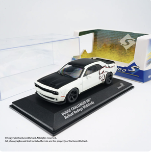 Modellino Auto in Scala <span class=keywords><strong>1</strong></span>:<span class=keywords><strong>43</strong></span> Dodge Challenger SRT Demon in Lega di Alluminio - Regalo Personalizzato - Product Image 3