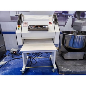 Machine à façonner, étirer et couper la pâte complète pour pain, machine à baguettes pour boulangerie - Product Image 3