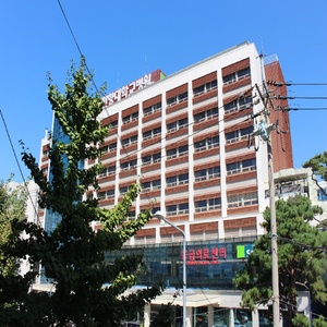 Revêtement mural en tuiles de <span class=keywords><strong>terracotta</strong></span> colorées et émaillées pour façade ventilée, idéal pour la décoration - Product Image 4
