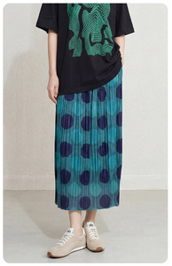 Jupe midi plissée Miyake rétro à pois taille haute coupe droite PY 2026 – Vêtements occidentaux pour femmes – Vente en gros en ligne - Product Image 5