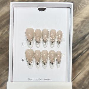 Uñas Postizas de Vestir con Diseño de Cristales Apilados, Elegantes, Color Nude Blanco Francés, Hechas a Mano, de Lujo - Product Image 1