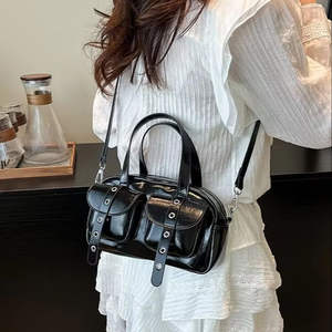 Bolso cuadrado popular para mujer, nuevo diseño, bolso de hombro moderno, bolso de mano retro de cuero PU, bolso tote. - Product Image 4