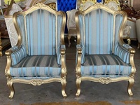 Fauteuil de château gravé OEM Chaise de loisirs en bois sculpté floral unique pour chambre d'hôtel ou appartement Sièges d'invité