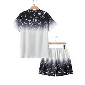 Ensemble d'été confortable et élégant pour homme, t-shirt et short, ensemble 2 pièces, style streetwear, ensemble d'été pour homme en vente - Product Image 2