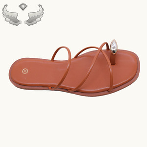 Fashion <b>Outdoor</b> Ankle-high Wholesale Lightweight <b>Outdoor</b> Women's Flat Sandals and <b>slippers</b> - Product Image 3