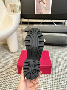 Bottines Chelsea en peau de mouton à enfiler, imperméables, antidérapantes, semelle épaisse en caoutchouc, détails brodés, talon carré, style Valentino - Product Image 4