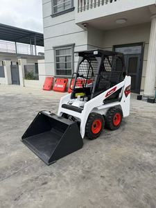 Chargeuse compacte Bobcat S70 d'occasion avec godet, performances stables pour travaux d'ingénierie - Product Image 4