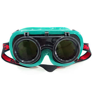 3M 10197 <span class=keywords><strong>Gafas</strong></span> <span class=keywords><strong>de</strong></span> soldadura <span class=keywords><strong>Gafas</strong></span> <span class=keywords><strong>de</strong></span> <span class=keywords><strong>seguridad</strong></span> resistentes a arañazos y salpicaduras <span class=keywords><strong>de</strong></span> impacto <span class=keywords><strong>Gafas</strong></span> <span class=keywords><strong>de</strong></span> laboratorio - Product Image 1