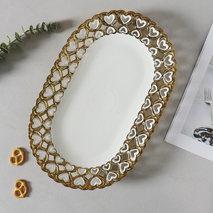 <span class=keywords><strong>Assiette</strong></span> ovale élégante de luxe dorée pour banquet, <span class=keywords><strong>assiette</strong></span> ovale en céramique pour restaurant, <span class=keywords><strong>assiette</strong></span> de présentation pour pâtes et desserts avec bordure en forme de cœur évidé - Product Image 6