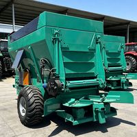 Chariot à fumier solide de grande capacité, remorqué par un tracteur, pour l'épandage de compost sur les terres agricoles