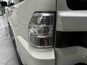 มิตซูบิชิ ปาเจโร V93 ปี <span class=keywords><strong>2022</strong></span> รถ SUV มือสองสำหรับขับขี่ออฟโรด เครื่องยนต์ 3.0L V6 เบาะผ้า รุ่นตะวันออกกลาง ขับเคลื่อน 4 ล้อ นำเข้า - Product Image 3