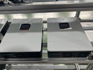Convertisseur hybride 3,5 kW 230 VAC 50/60 Hz avec <span class=keywords><strong>définition</strong></span> de batterie personnalisée et intégration BMS - Product Image 5
