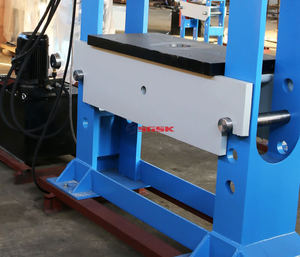 Presse hydraulique à double colonne de 150 tonnes Prix HP-150 Presse hydraulique - Product Image 4