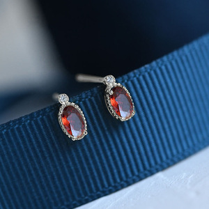 Mini Orecchini a Perno per Donne, Design Minimalista Vintage, Accessori per Orecchie da Indossare Quotidianamente - Product Image 6