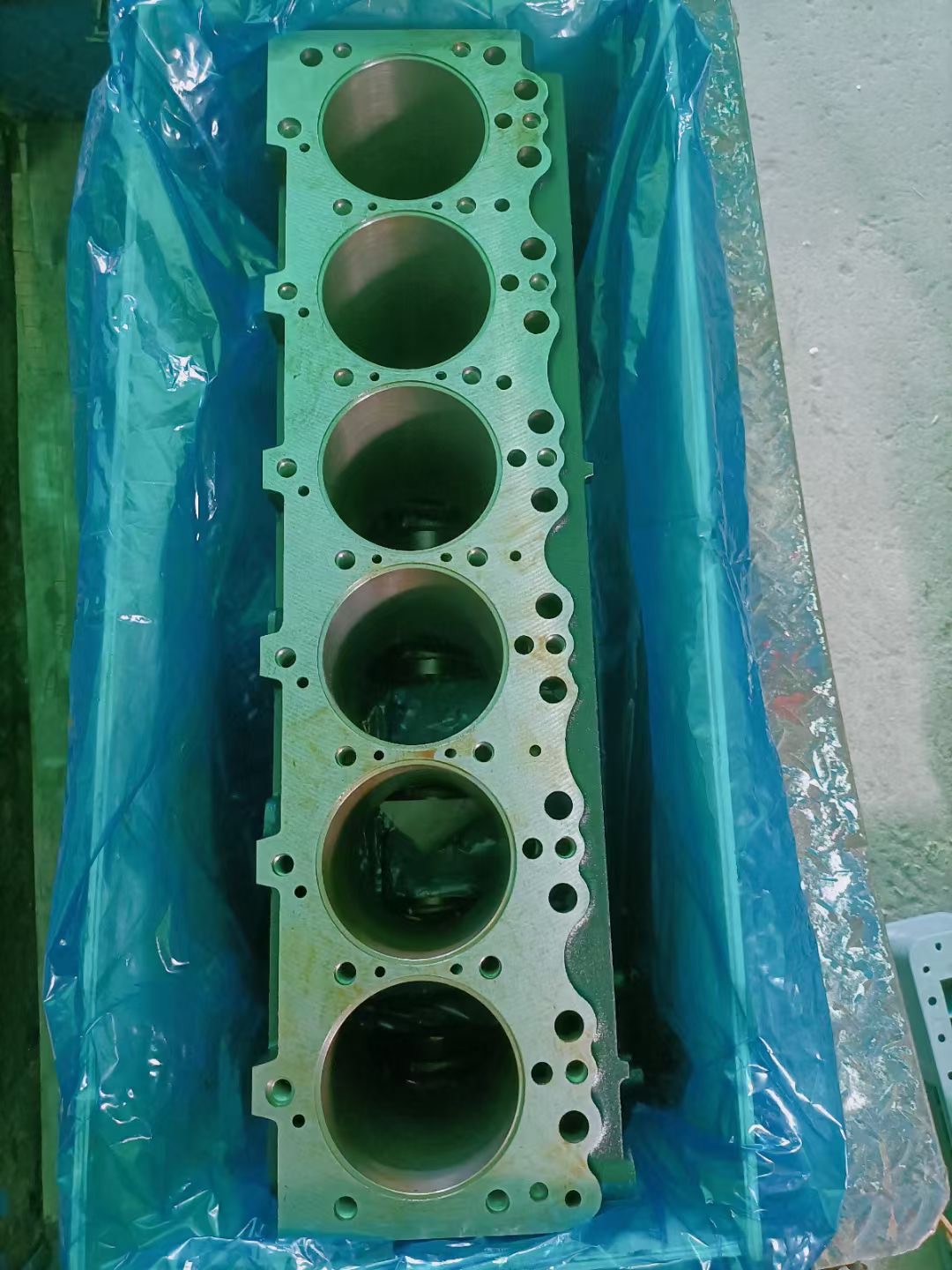 1112104449 GZDG Cylinder Block for Hitachi ZX200-5G Excavator 6BG1