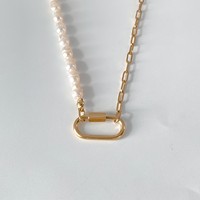 eManco Kleiner ovaler Karabiner-Anhänger aus Edelstahl mit 14K Goldkette, minimalistischer Damen-Anhänger, Schmuck