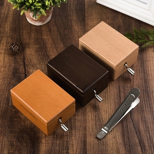 Set Fai-da-Te per Carillon Meccanico Vintage in Legno di Noce e Metallo con Nastro di Carta per Creare la Propria Canzone - Product Image 2