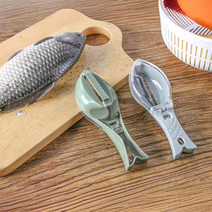 Fish Scaler Manual Plastic Kitchen Tool For Seafood Cleaning With Cover YG 007 - Product Image 1