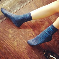 Chaussettes en lurex brillant personnalisées en gros, fabriquées avec des fils métalliques, chaussettes scintillantes argentées pour femmes