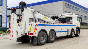 Camion de dépannage intégré Sinotruk HOWO 8x4 avec grue de remorquage – Véhicule de récupération robuste et fiable de 80 tonnes - Product Image 2