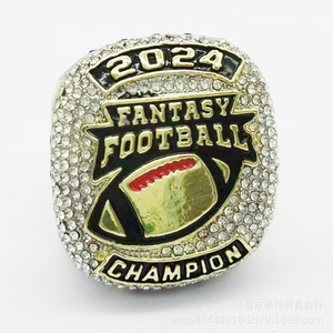 Bague de champion de Fantasy Football 2024, forme de bouclier, sertissage clos, bijou cadeau - Product Image 4