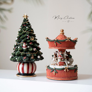 Boîte à musique carrousel de Noël avec figurine de Père Noël en résine, cadeau pour elle, idéal pour le dropshipping Shopify et les fêtes - Product Image 2
