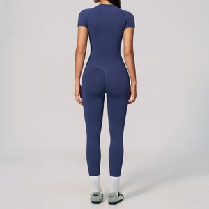 Set Yoga da Donna Senza Cuciture con Collo Tondo e Maniche Corte, Controllo Pancia, Asciugatura Rapida, Alta Elasticità, Vestibilità Slim, <span class=keywords><strong>2</strong></span> Pezzi per Palestra e Fitness all'Aperto - Product Image 4