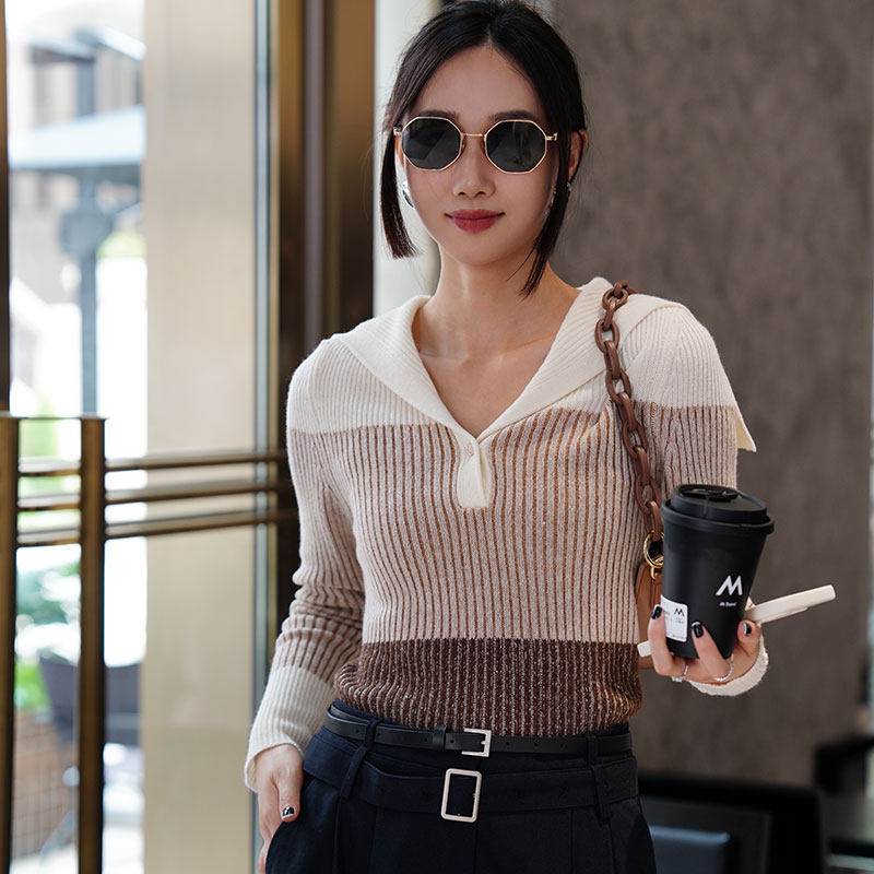 สีน้ำตาลเบจ