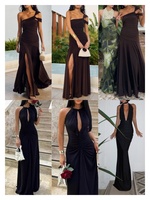Vêtements pour femmes vintage neufs, assortis, en vrac, en balles (pantalons, vestes, t-shirts, robes)