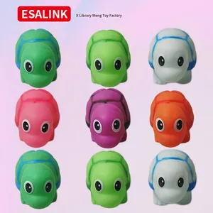 Nouvelle arrivée variétés colorées <span class=keywords><strong>tortue</strong></span> flottant grinçant pulvérisation <span class=keywords><strong>d</strong></span>'<span class=keywords><strong>eau</strong></span> jouets de bain - Product Image 2