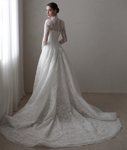 Abito da Sposa ML662 di Mily Bridal, Design Modesto Completamente Coperto con Maniche Lunghe, Abito Nuziale in Pizzo Francese per Donne - Product Image 6