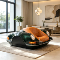 Fauteuil d'appoint design moderne en forme de voiture de sport, coque en bois vert foncé brillant, revêtement en cuir matelassé orange, pour salon individuel