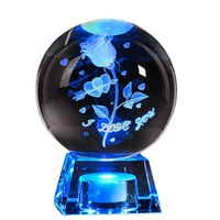 Vente en gros, k9 globe en verre de cristal clair, logo 3d personnalisé, boule de cristal gravée au laser pour cadeau souvenir