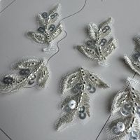 1 pièce, petite feuille, paillettes 3D, strass, perles, applique en dentelle brodée à coudre, patch DIY pour chaussures et sacs