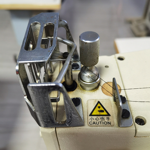 Computerized <b>Lock</b> Triple Needle Five-<b>thread</b> Interlocking High-Speed Motor Industrial Sock Tube Sewing Machine RN-1507 - Product Image 3